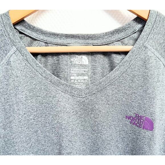The North Face V Neck T-Shirt Short Sleeves Lightweight Gray Women sz Large - Picture 2 of 9